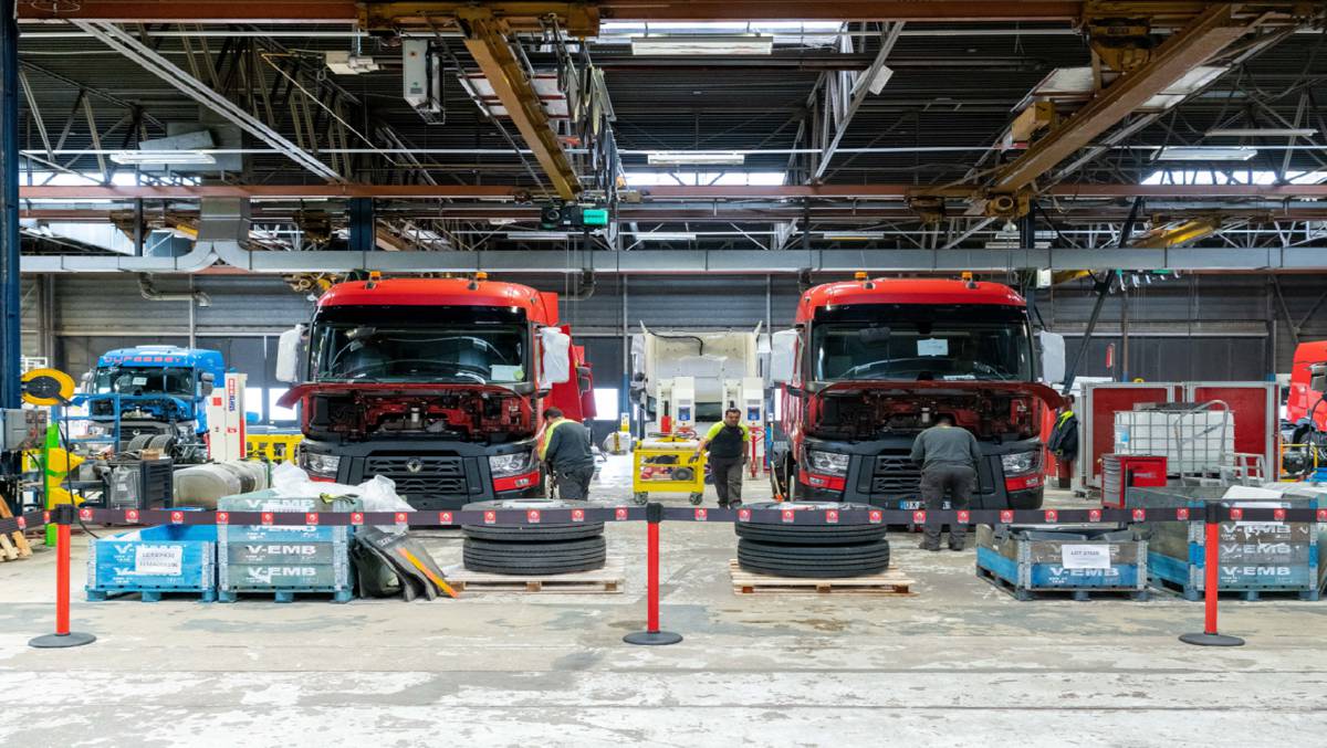 Renault Trucks creates Disassembly Plant to recycle spare parts