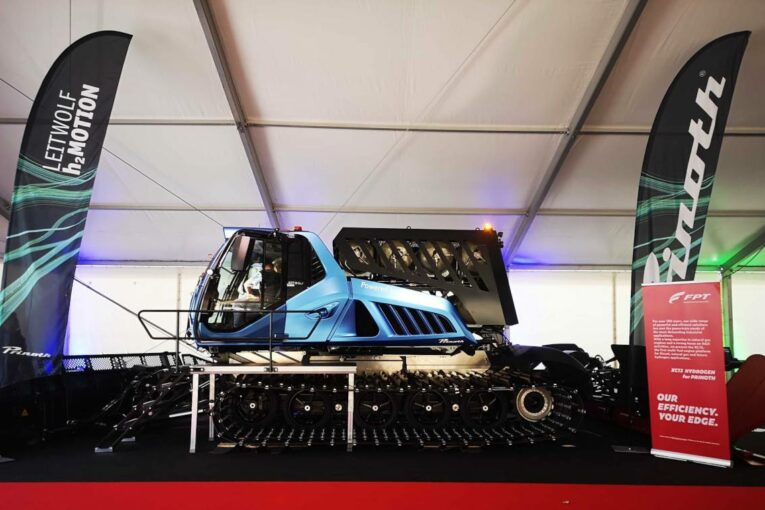 FPT Industrial Hydrogen Engine powers first XC13 Snow Groomer