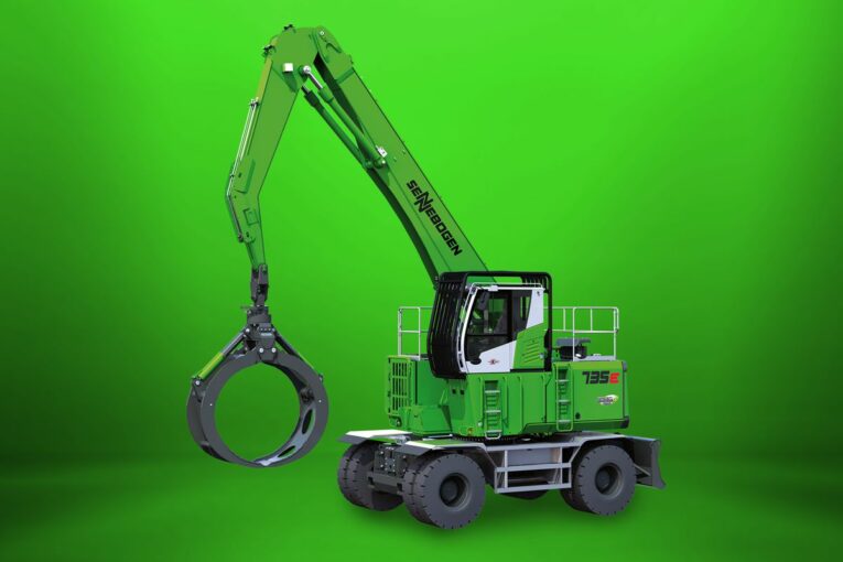 SENNEBOGEN introduces a dynamic Hybrid Timber Handler 