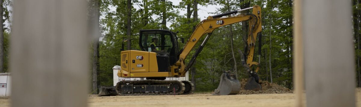 New Cat E-Fence and Indicate for mini-excavators help operators work safer