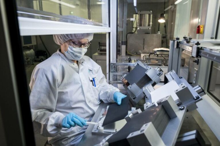 Turning old Batteries into new ones with Recycled Materials