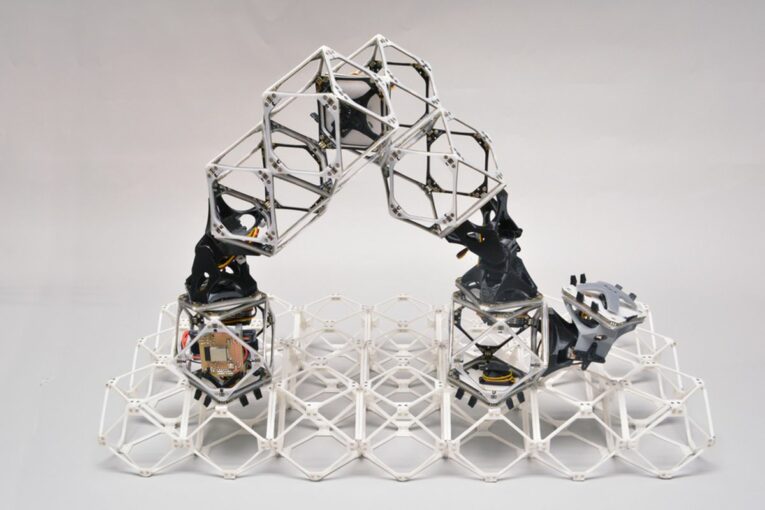 MIT working on Assembler Robot Flocks to make large structures