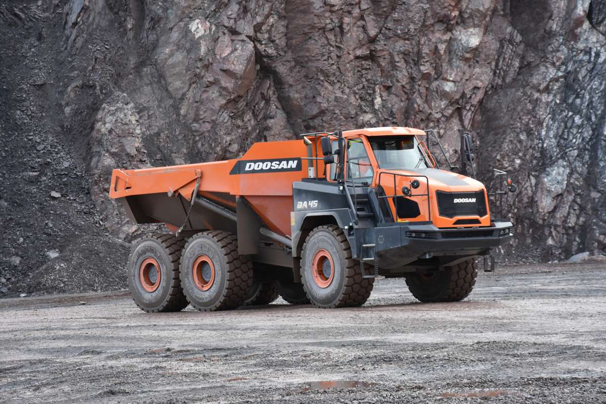 Doosan to introduce new Global Brand and products at CONEXPO CONAGG