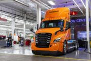 100 Freightliner eCascadia Electric Trucks destined for Schneider's Fleet