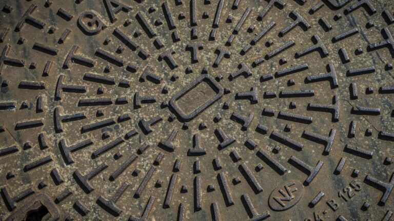 UK Manhole Ladder Specifications put the industry at risk