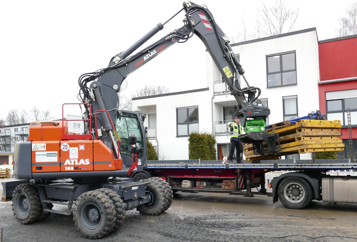 ATLAS 180 WSR Excavator the perfect solution for narrow construction sites