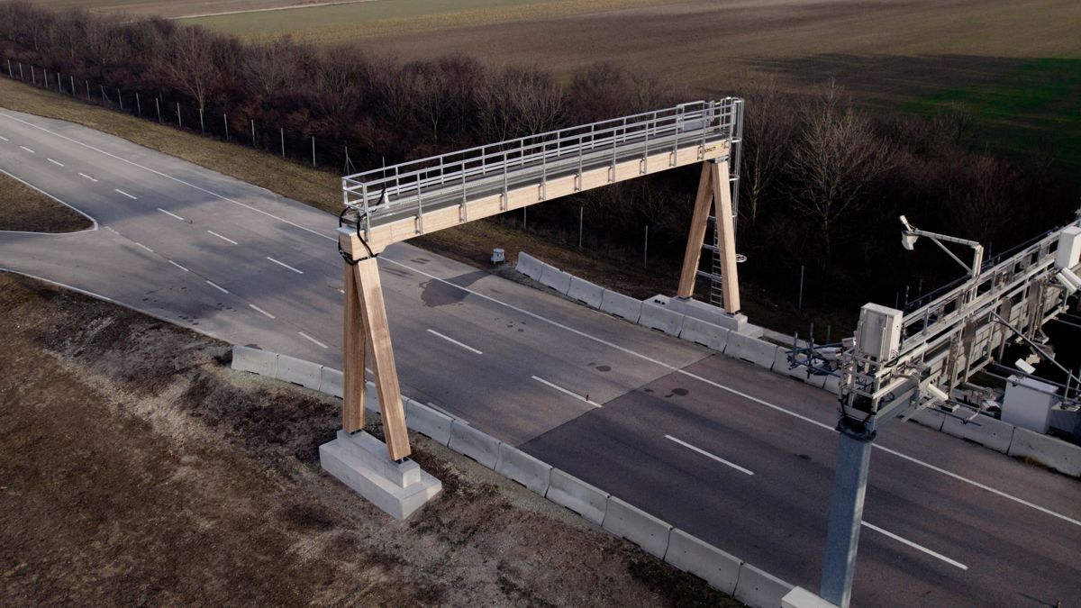 Kapsch TrafficCom Green Gantry brings Sustainable Infrastructure to our Roads