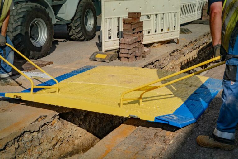 Oxford Plastics LowPro 23/05 Road Plate approved by New York authorities