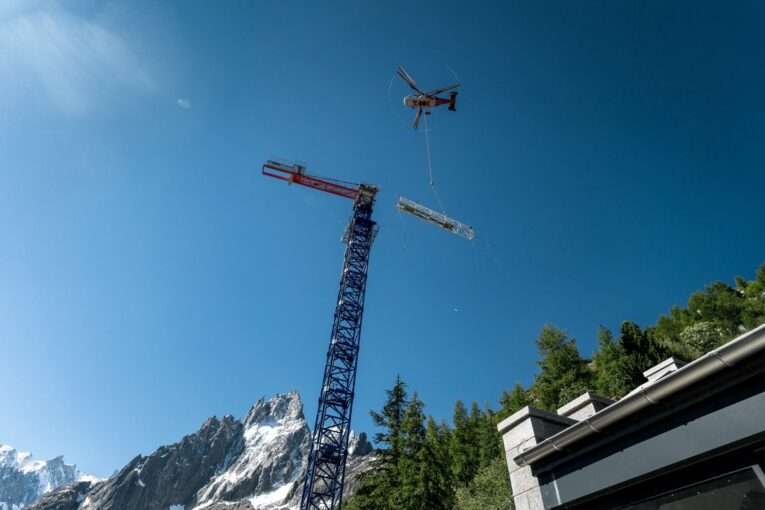 Liebherr flat-top crane assembled by helicopter on Mont Blanc