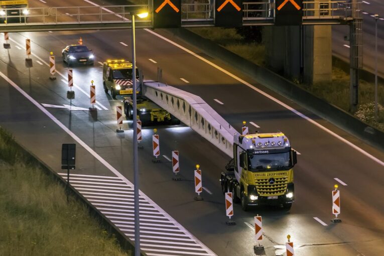 Smart Portable Sensing System monitors Precast Structures during delivery