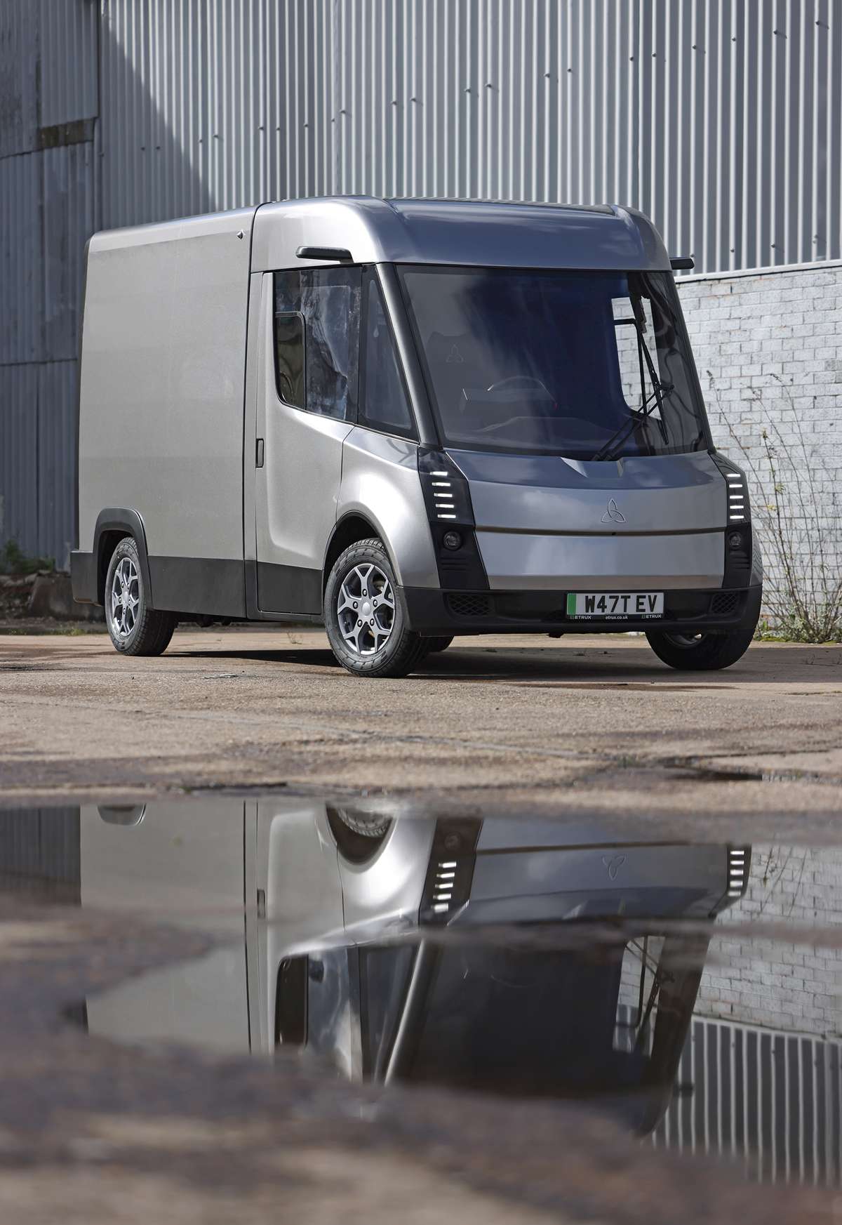 WEVC eCV1 Electric Van debuts at Commercial Vehicle Show