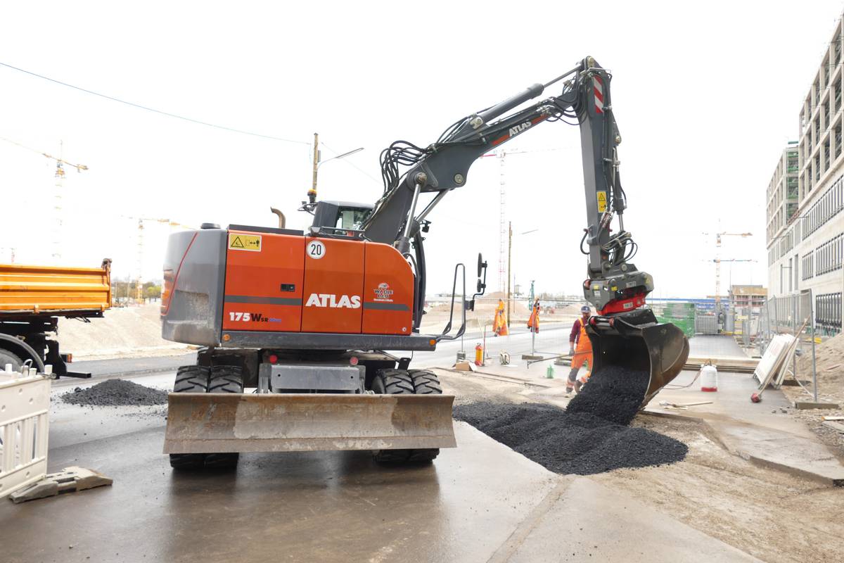 Four ATLAS Short-tail Excavators join the Fröttmaning Team