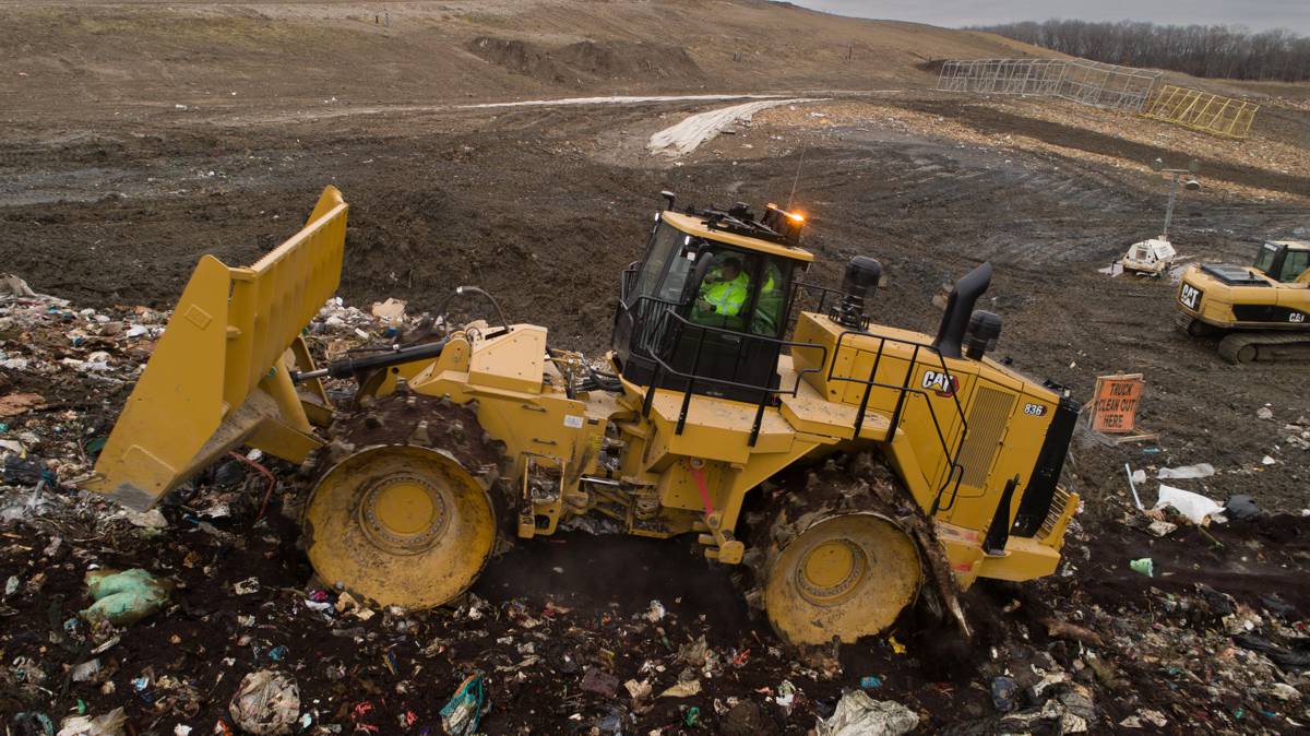 New heavy-duty Cat 836 Landfill Compactor maximizes performance and reliability