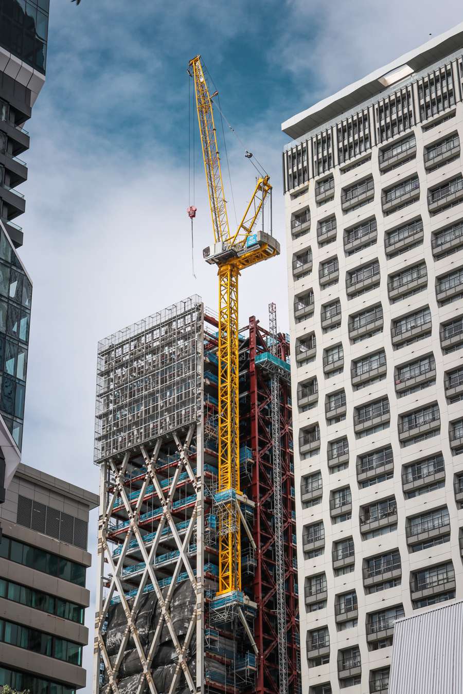 Liebherr Luffing Jib Cranes support tallest Residential Building Project in New Zealand
