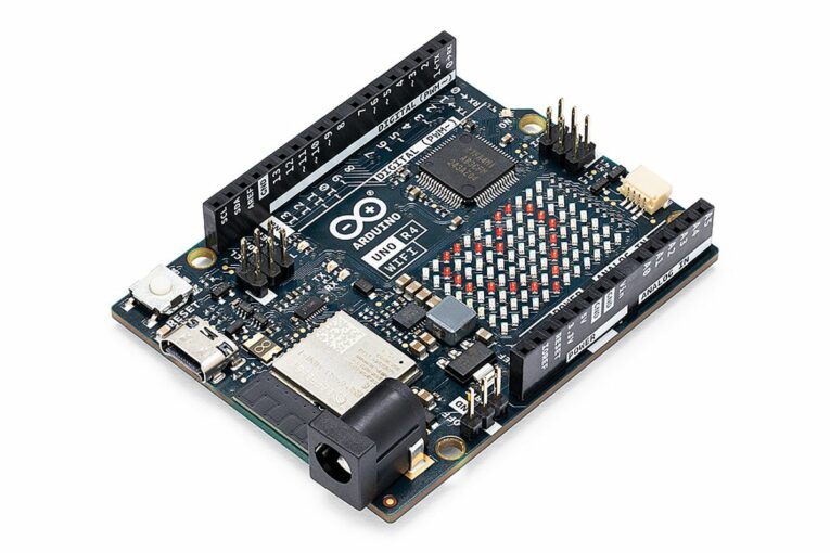 Arduino Uno massively scales performance with new 32-Bit versions