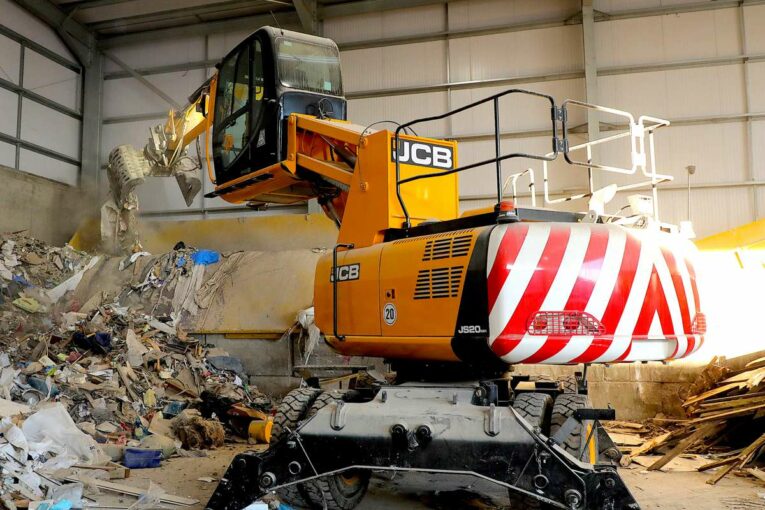 WRC grabs new JCB JS20MH Materials Handler for new Recycling Facility