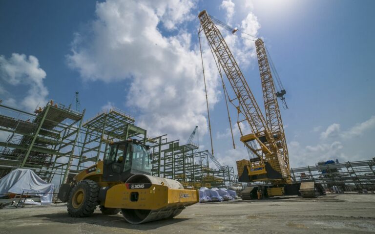 Dangote Refinery in Nigeria completed with the help of over 2,000 XCMG Machines