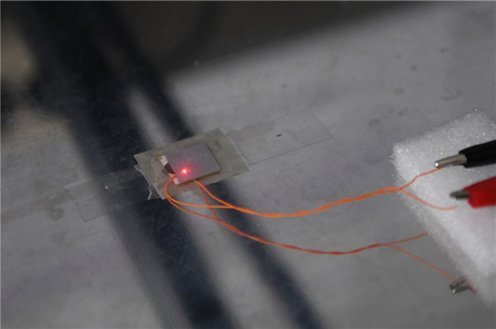 Laser measurement for real-time response monitoring of a lead-free guided wave sensor attached to the surface of structure. 