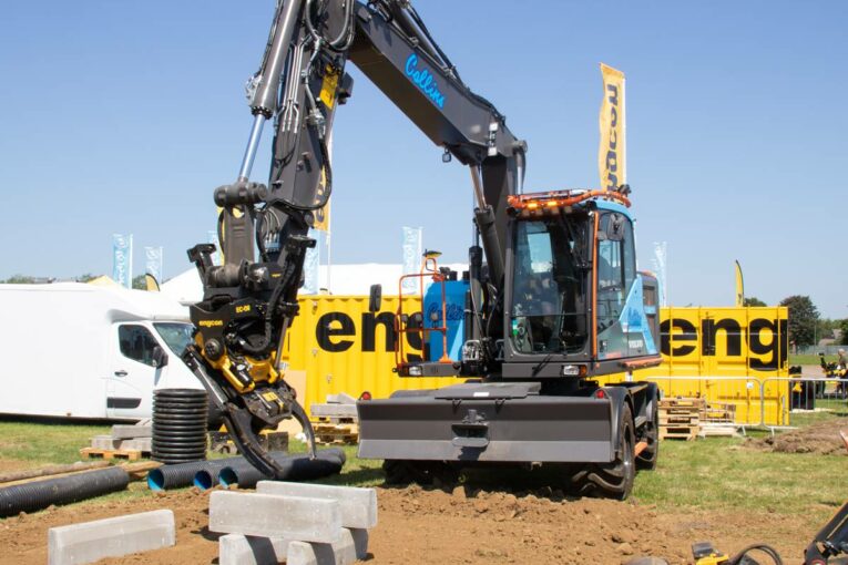 Collins Earthworks celebrates new customised Volvo EWR170E Wheeled Excavator