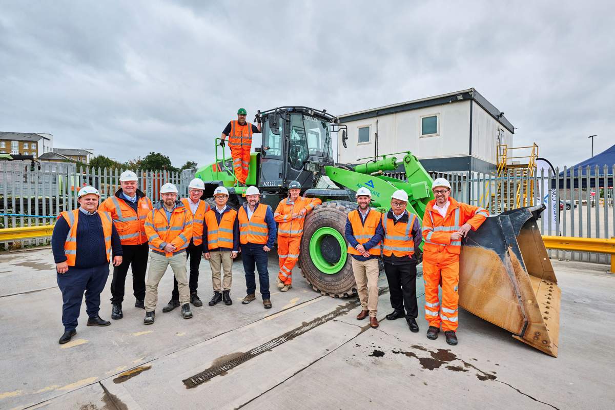 Aggregate Industries puts all-electric Liugong Loading Shovel to work in London