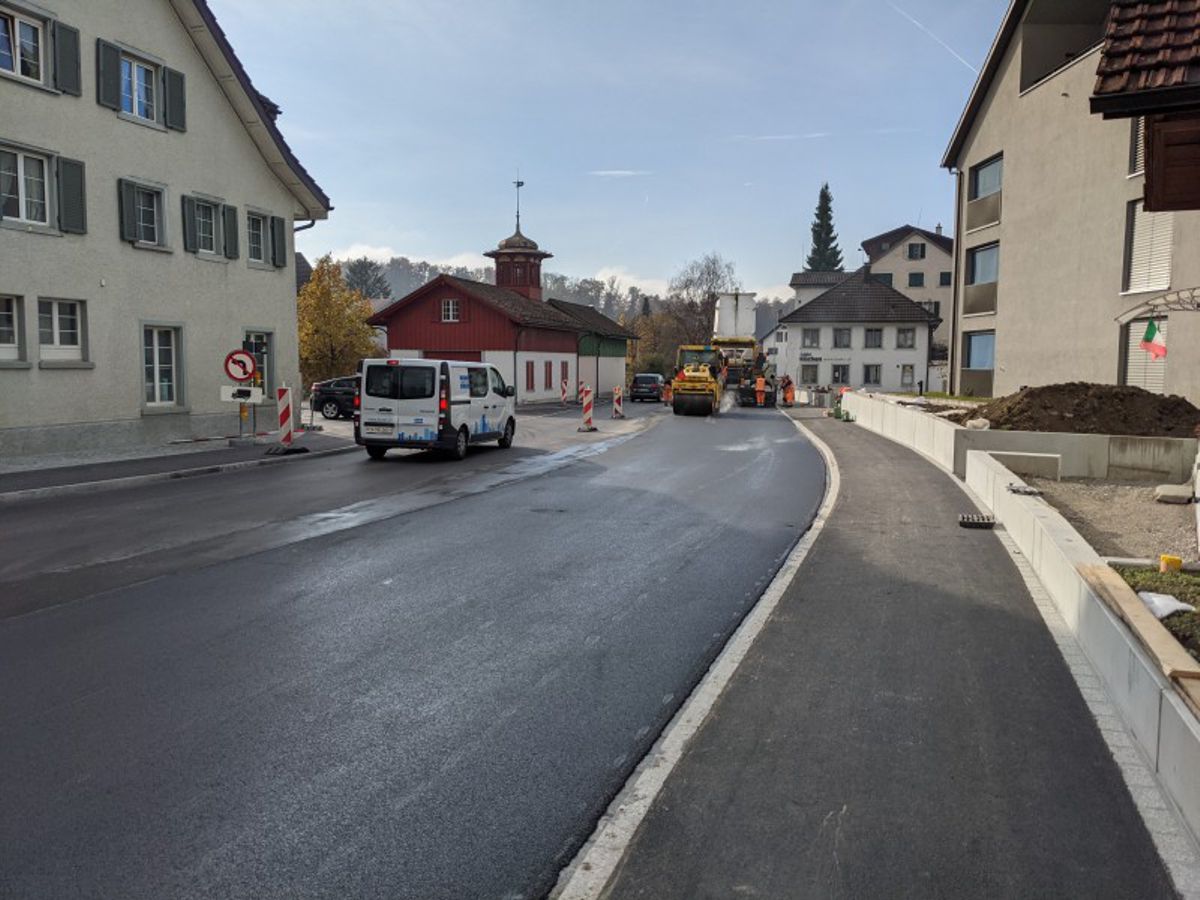 Credit: Image: Empa Test track in Uster: Busy roads call for polymer-modified asphalt.