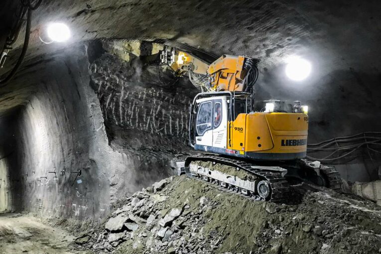 Liebherr launches R 930 Tunnel Crawler Excavator