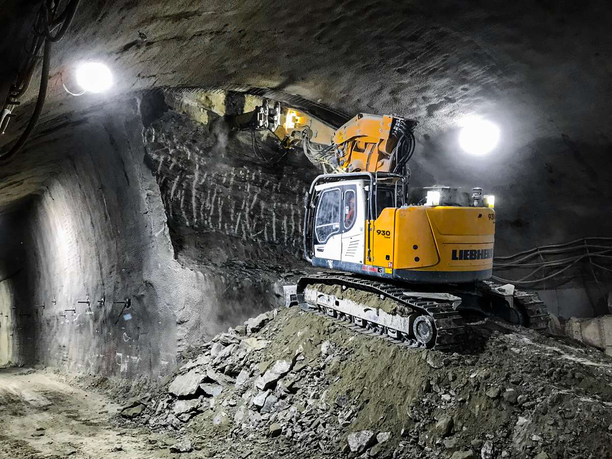 Liebherr launches R 930 Tunnel Crawler Excavator