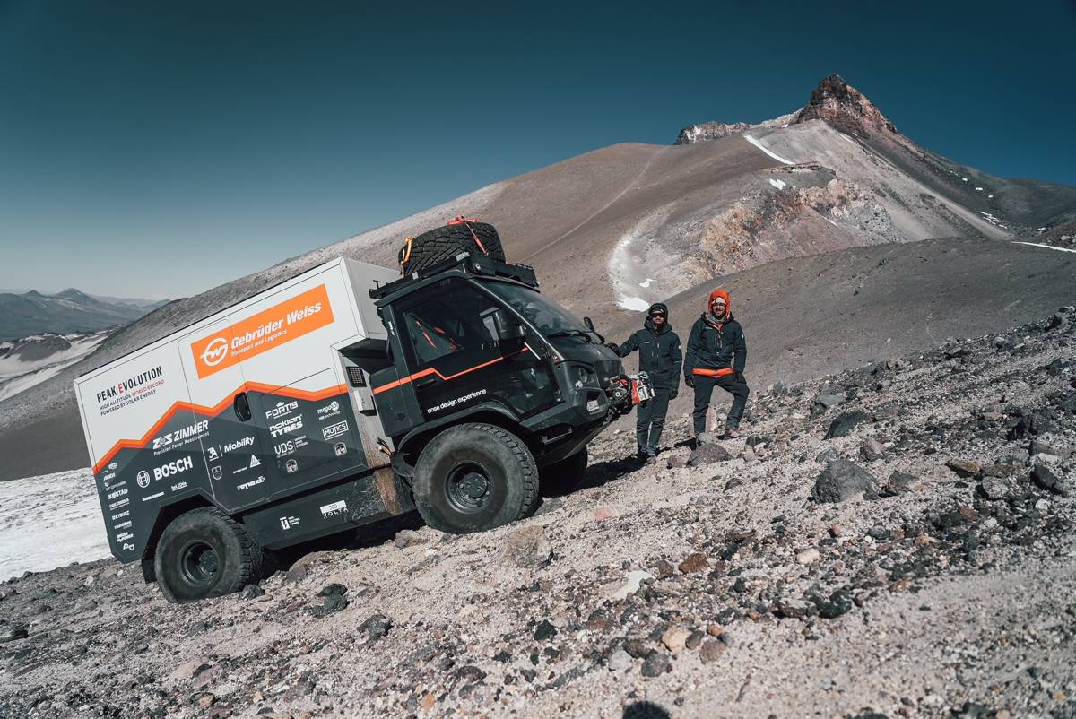 Gebrüder Weiss celebrates Solar Electric Truck Record Ascent in Chile