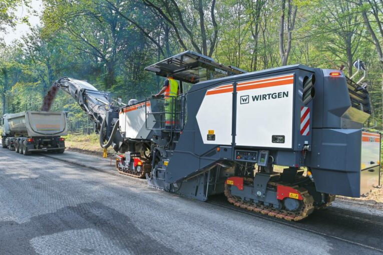 Maximizing Productivity with Wirtgen W220 XFi Cold Milling Machine