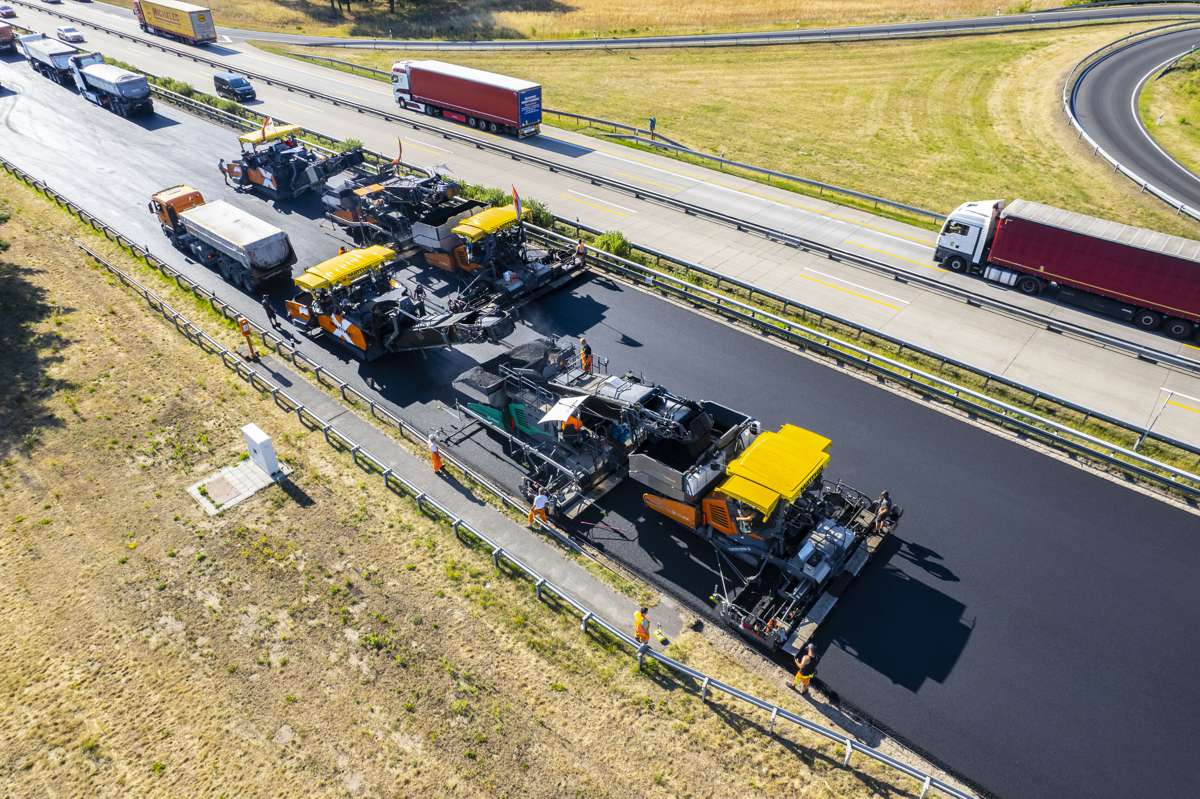 Rehabilitating a German Motorway with Vögele's InLine-Pave Sustainable Method