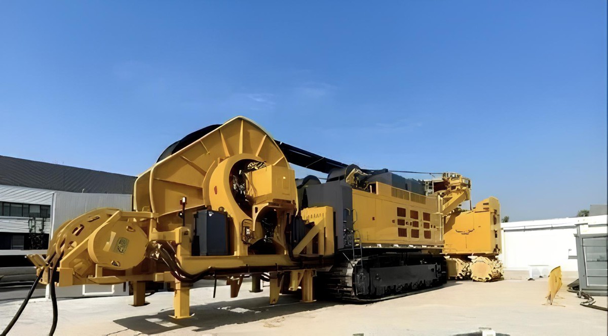 XCMG successfully trials Vertical Milling Mining Machine