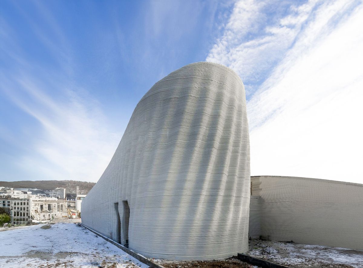 The Wave House data center in Heidelberg, stand tall with its’ wave designed walls.