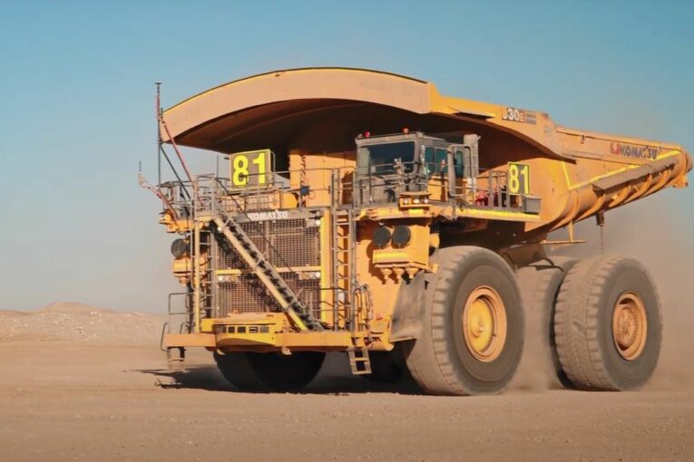 Komatsu celebrates over 700 FrontRunner Autonomous Haulers in Operation