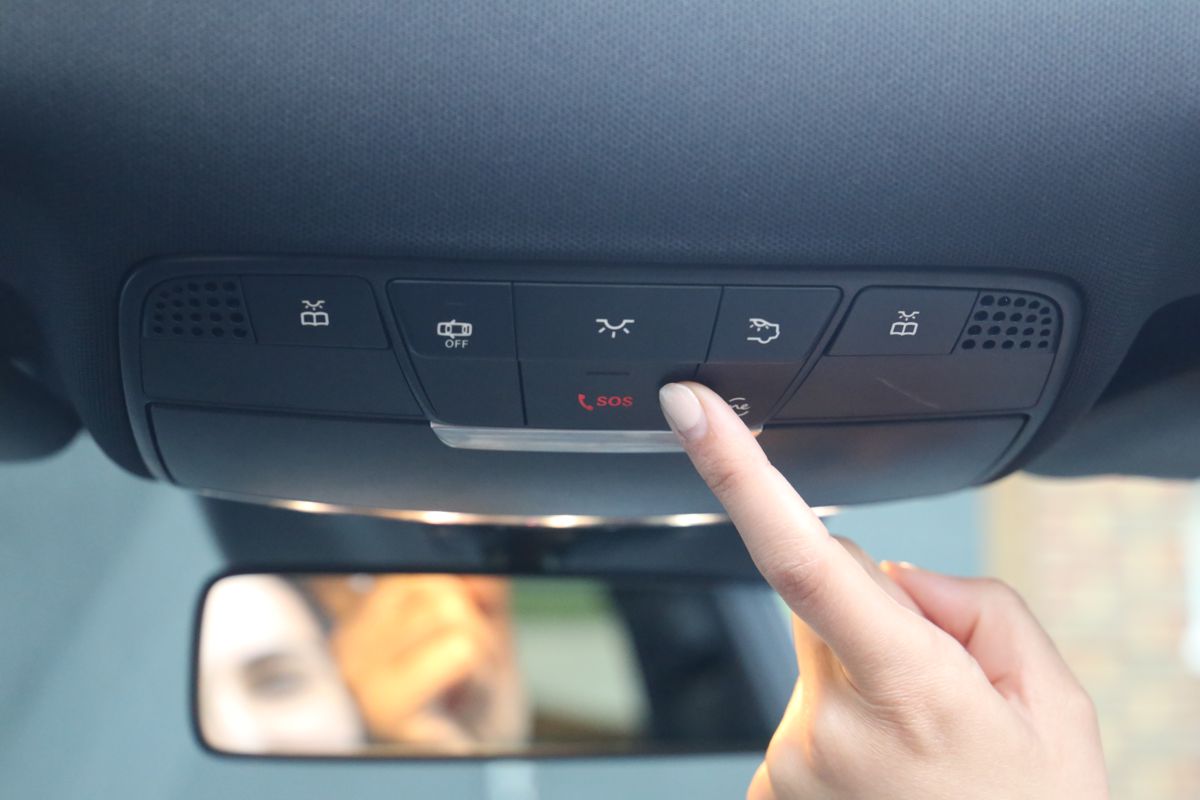 One of the solutions could use data from the eCall emergency buttons in vehicles