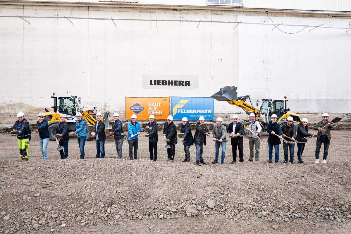 Liebherr opens New State-of-the-art Paint Shop at Bischofshofen Loader Plant