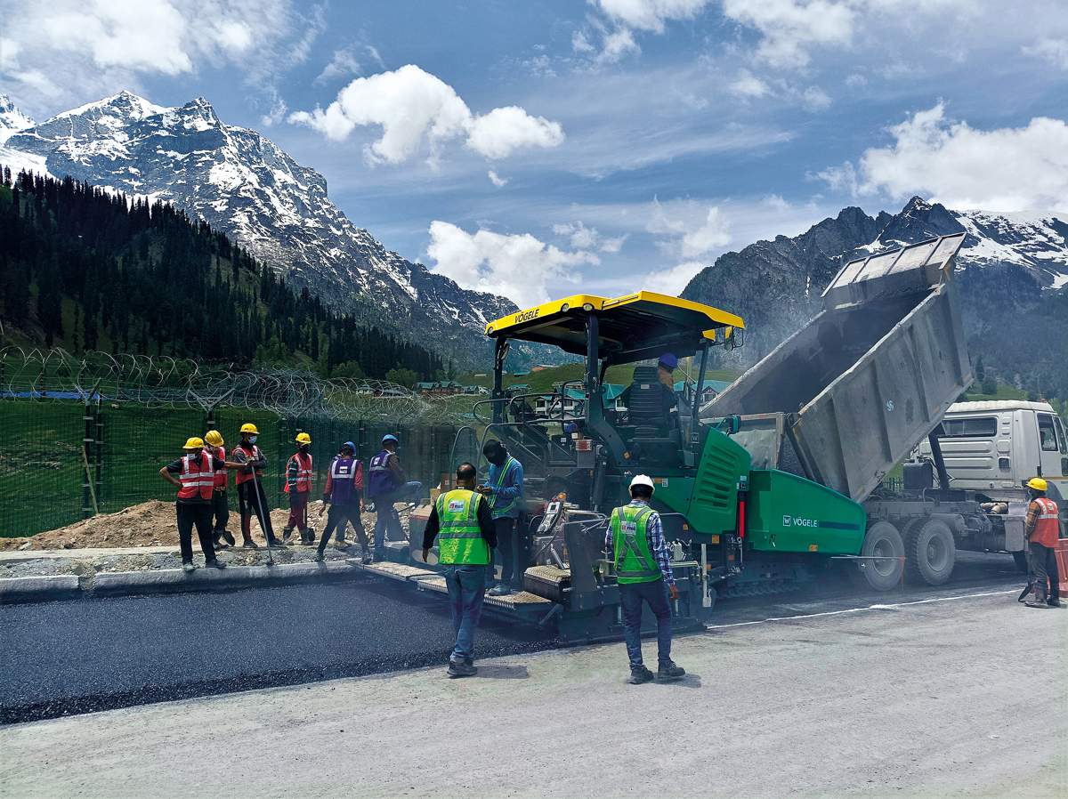 Ambitious 13km Himalayan Tunnel Project relies on Two Vögele Pavers