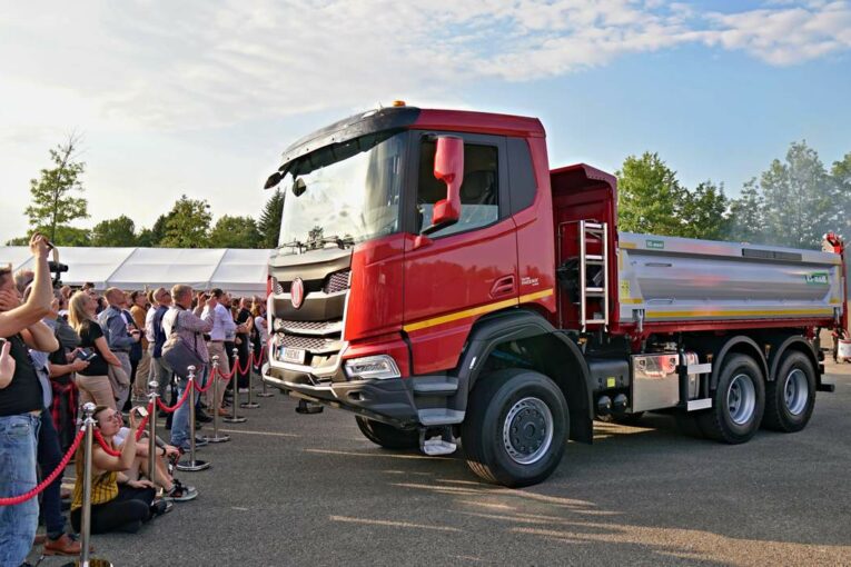 Tatra Trucks unveils newest generation of the Tatra Phoenix