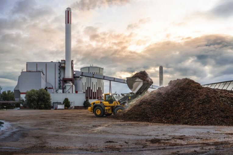 VolvoCE upgrading L110H and L120H Wheel Loaders to boost productivity