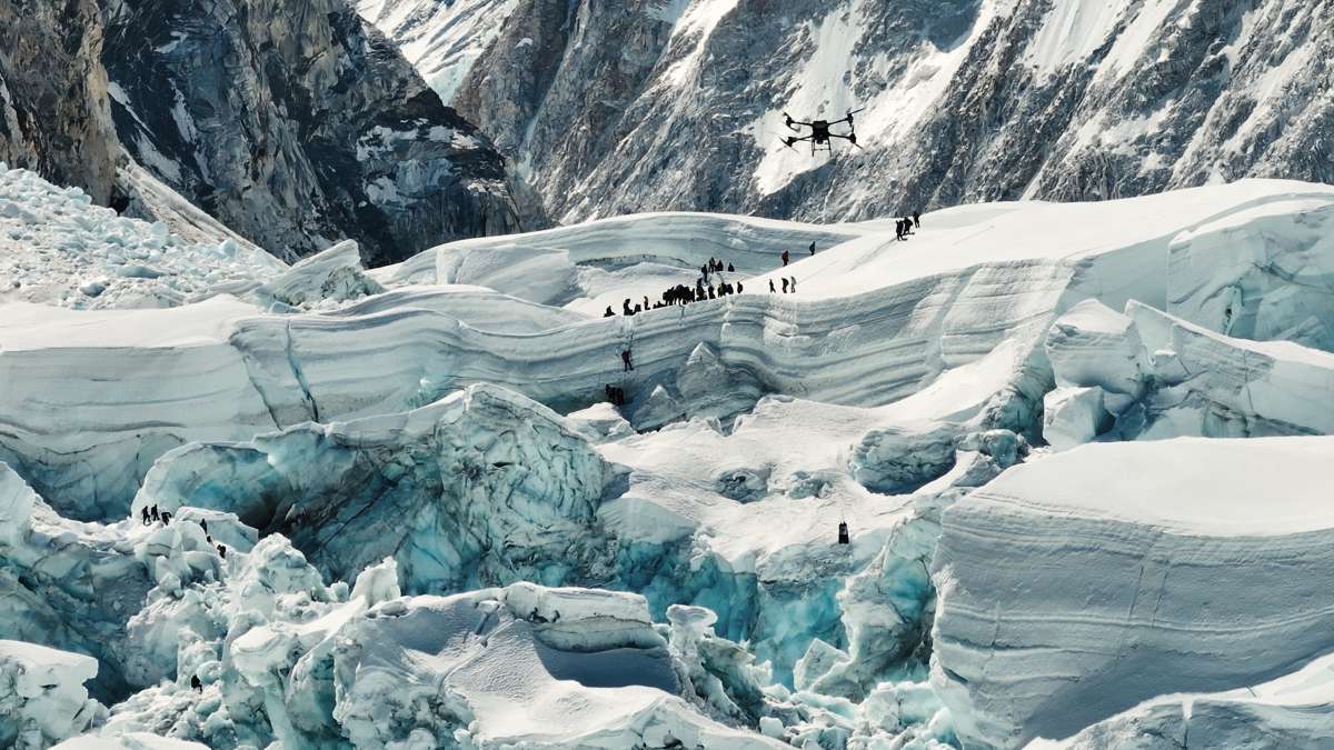 DJI celebrates the first Drone Delivery Flight on Mount Everest