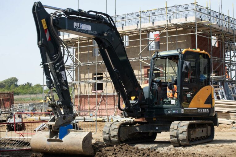  JJ Sugrue adds new HD Hyundai HX85A Compact Excavator to their fleet