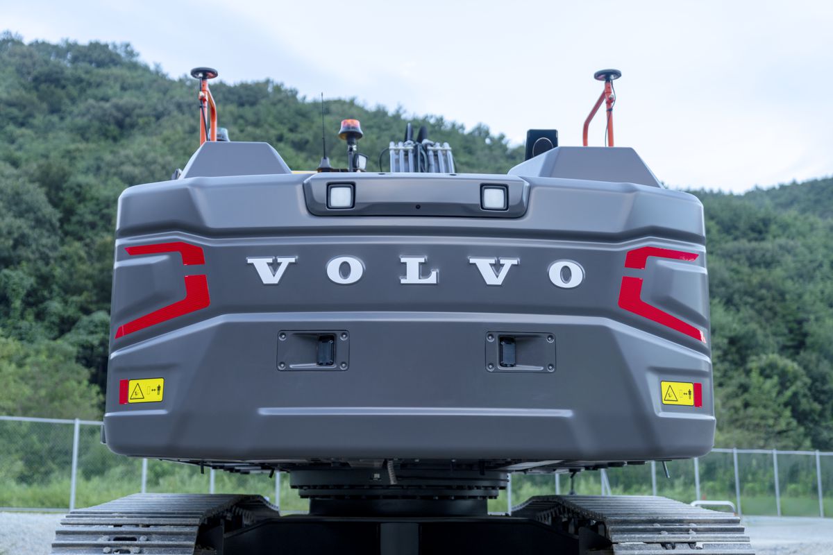 VolvoCE announces new Medium and Large Excavator Ranges