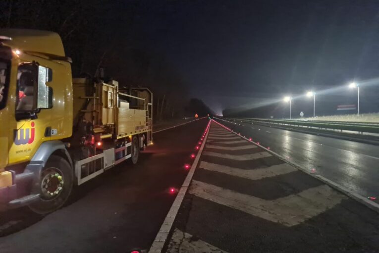 Increasing Driver Visibility on the A2 with Road Studs and Markings