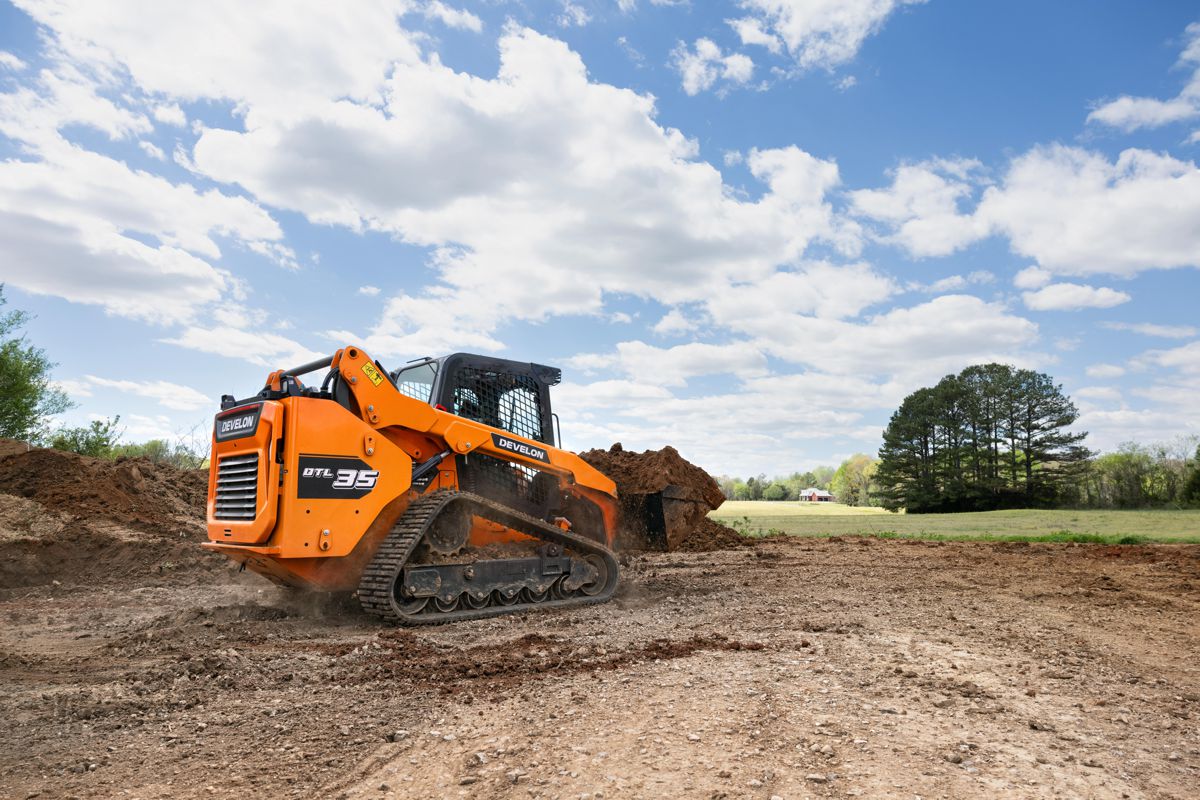 Meet the new DEVELON DTL35 Compact Track Loader