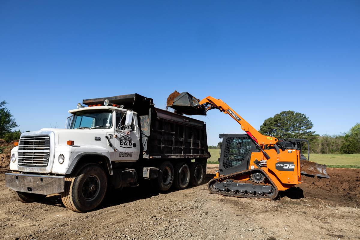 Meet the new DEVELON DTL35 Compact Track Loader