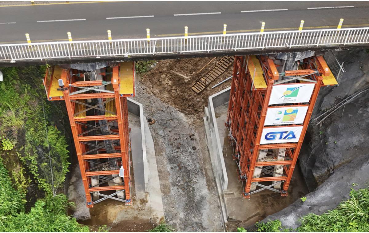 Altrad RMD Kwikform reinforces bridge in Saint-Claude, Guadeloupe