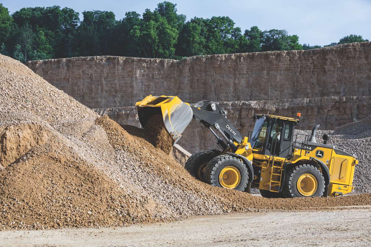 John Deere E-Drive Loaders expanded with the 744 and 824 X-Tier Models