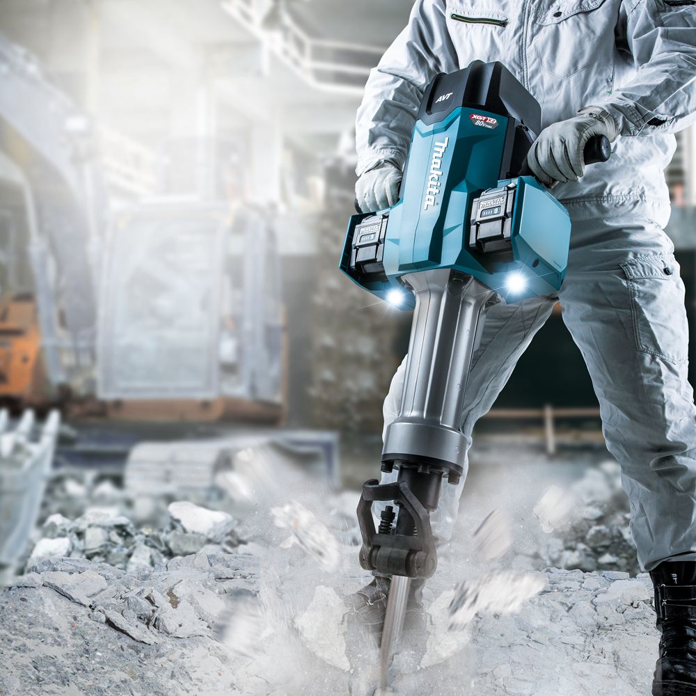 Makita introduces the First Cordless Breaker