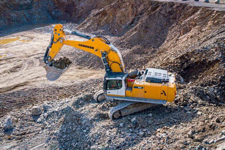 Extracting Blue Quartzite with a Liebherr R 992 Crawler Excavator