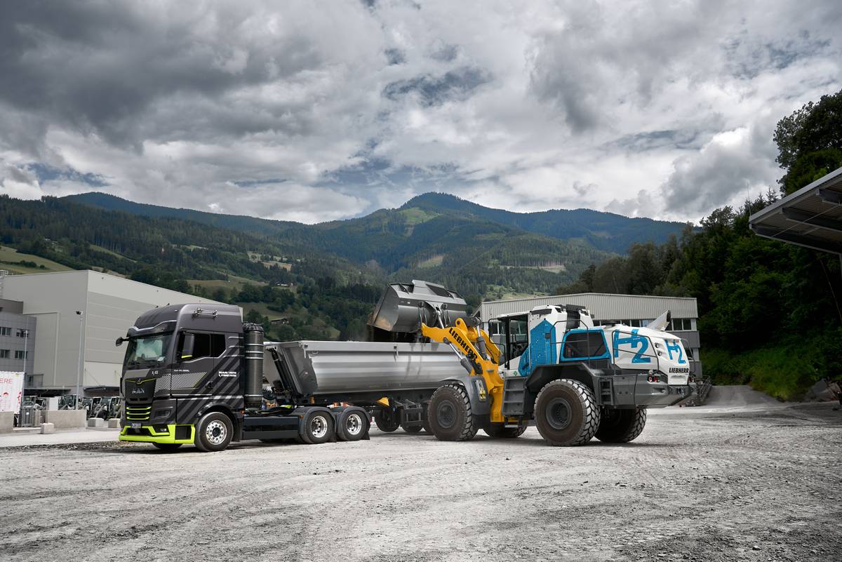 Liebherr announces first Hydrogen Large Wheel Loader and Filling Station in Salzburg