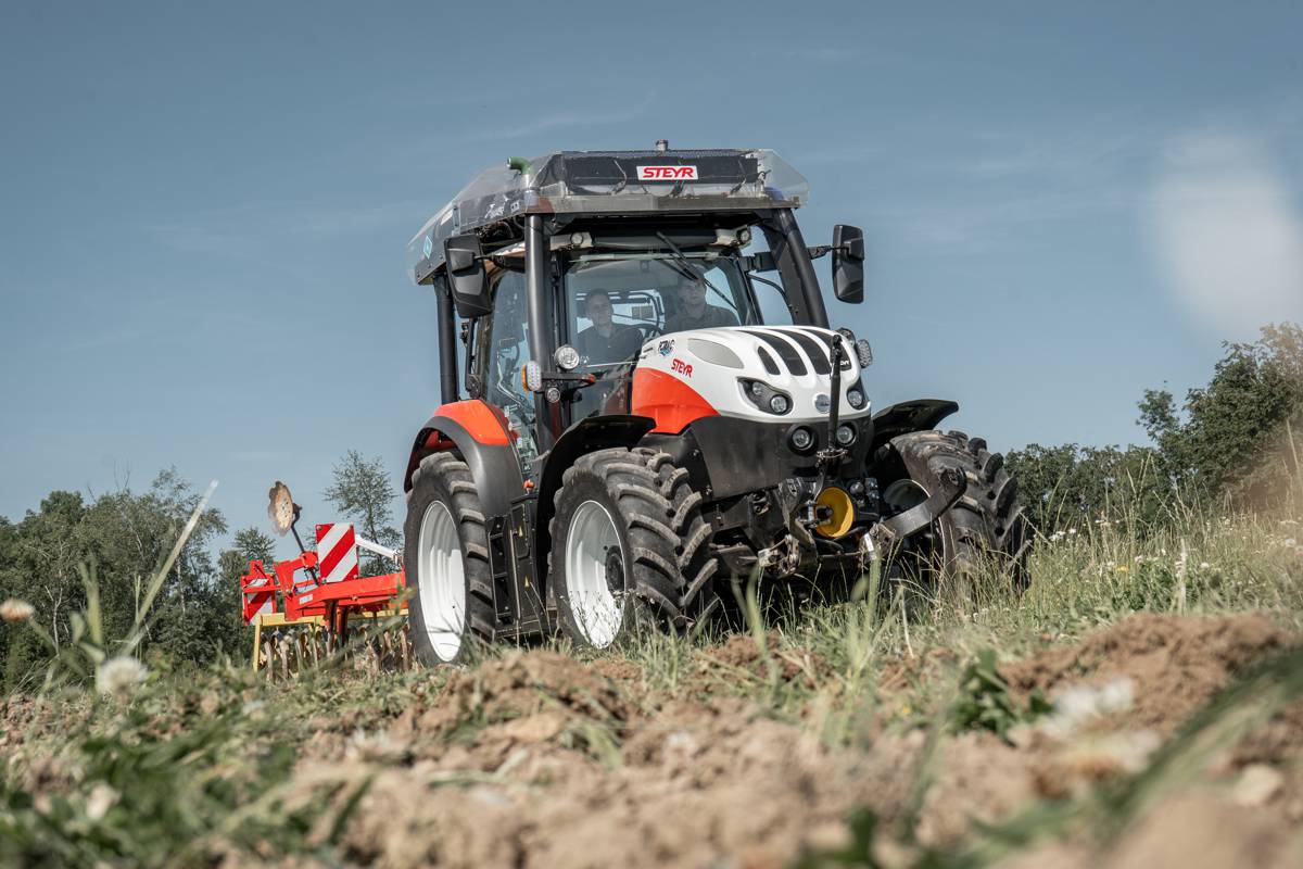 Steyr unveils FCTRAC Hydrogen Fuel Cell Tractor
